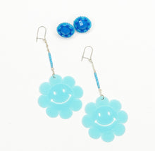 Load image into Gallery viewer, 3 in 1 Flower Power Earrings