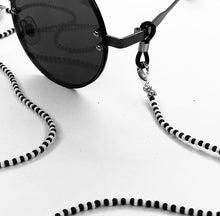 Load image into Gallery viewer, Black Paisley Mask with 4 in 1 Beaded lanyard - Mod Black &amp; White
